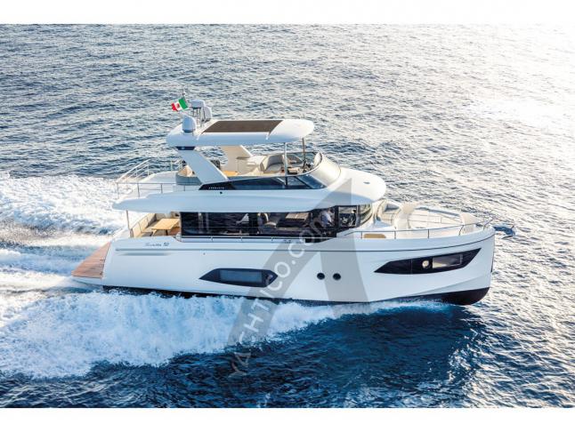Motorboot Navetta 52 Yachtcharter in Rogoznica