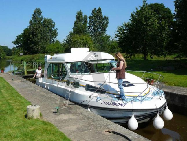 Hausboot Nicols 1000 Yachtcharter in Marina La Somail