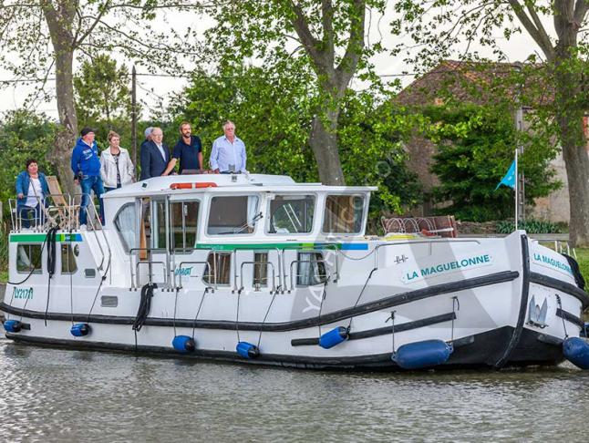 Hausboot Penichette 1500 FB Yachtcharter in Dompierre sur Besbre