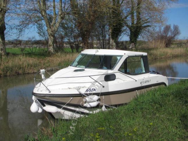 Houseboat Primo for hire in Port Lauragais