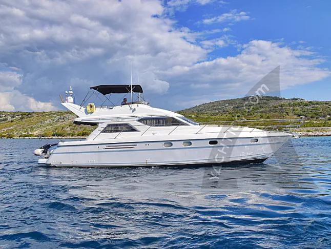 Motor yacht Princess 480 for rent in Marina Kremik