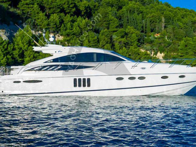 Motorboot Princess V65 Yachtcharter in Stobrec Port