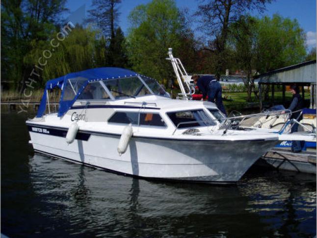 Motoryacht Succes Marco 810 AK Yachtcharter in Bootshaus Himmelpfort