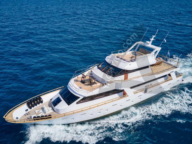 Motor yacht Torgem 92 for hire in Athens