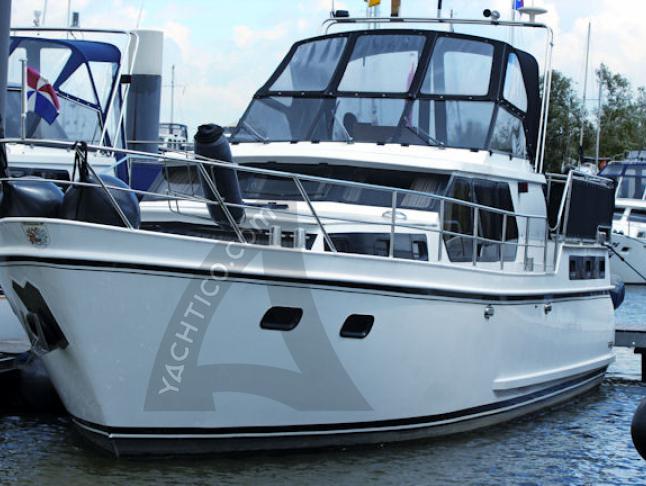 Motor yacht Valkkruiser 1200 Content available for charter in Marina Ludwigshafen