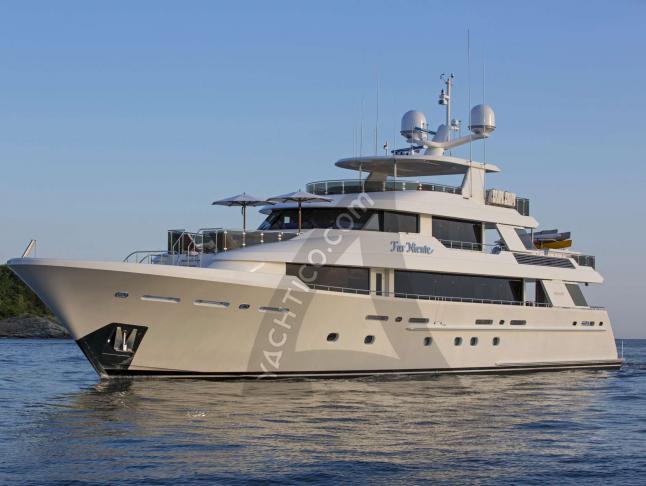 Yacht Westport 130 for hire in Marigot Bay Marina