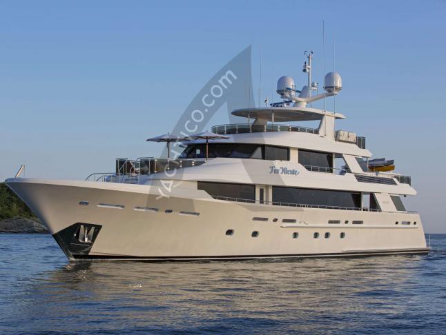 Yacht Westport 130 chartern in Castries