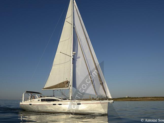 Sailing yacht Allure 45 for hire in Trogir