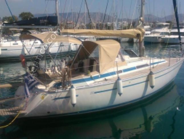 Yacht Bavaria 30 Cruiser for rent in Lavrio