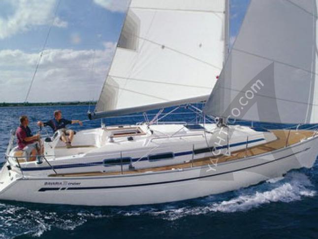 Sailing yacht Bavaria 32 available for charter in Lemmer