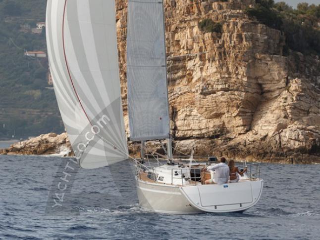 Segelboot Bavaria 33 Cruiser Yachtcharter in ACI Marina Vodice