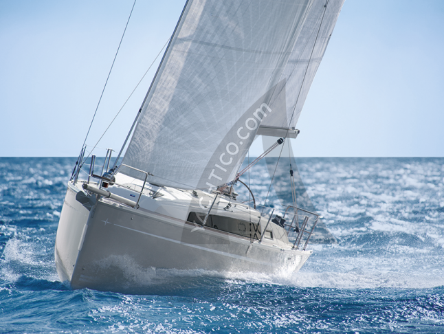 Yacht Bavaria 33 Cruiser for hire in Jezera