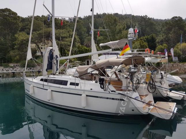 Yacht Bavaria 33 Cruiser Yachtcharter in Göcek Marina