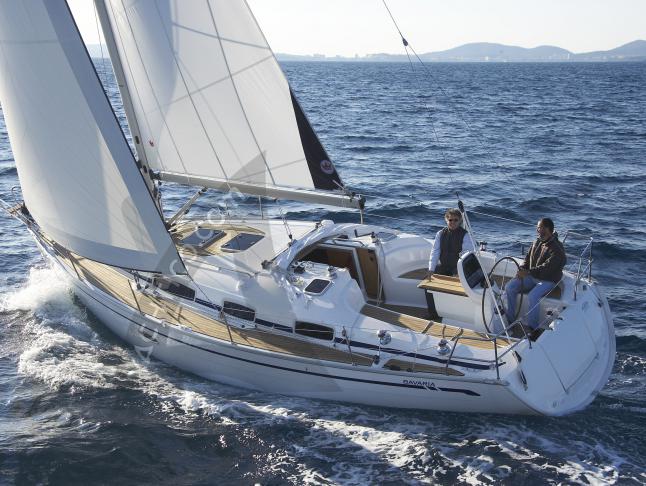 Yacht Bavaria 35 Cruiser for hire in Morningside Marina