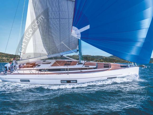 Yacht Bavaria 35 Holiday chartern in Jezera