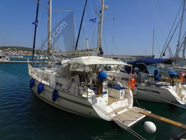 Yacht Bavaria 36 Cruiser available for charter in Primosten