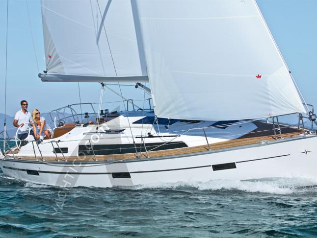 Yacht Bavaria 37 Cruiser for rent in ACI Marina Split