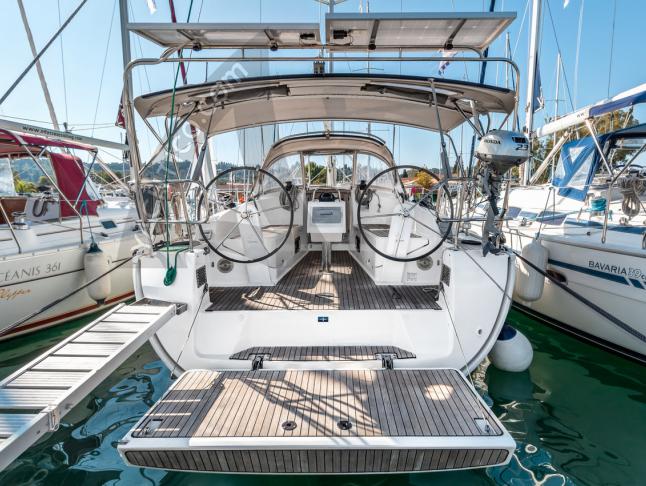 Yacht Bavaria 37 Cruiser for charter in Gouvia