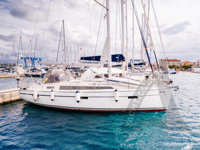 Segelboot Bavaria 37 Cruiser chartern in Marine Betina