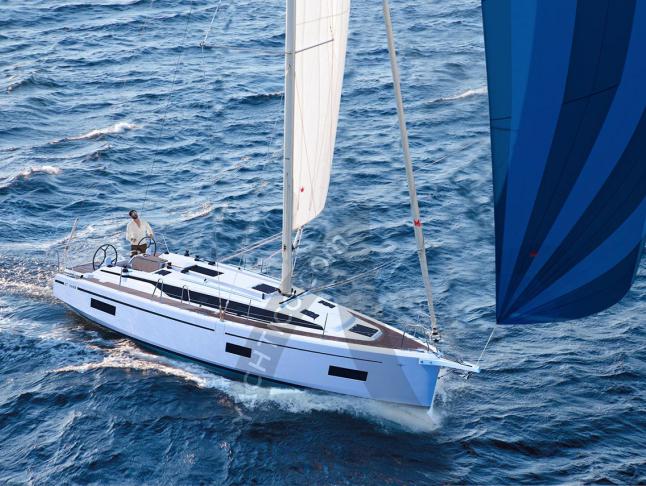 Sailing yacht Bavaria 38 Cruiser available for charter in Portoferraio