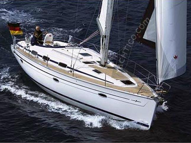Yacht Bavaria 39 Cruiser available for charter in Marina Kroeslin