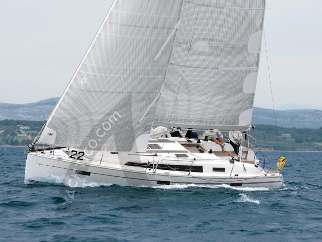 Sailing yacht Bavaria 41 Cruiser available for charter in Pula