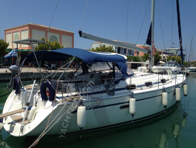 Sailboat Bavaria 42 Cruiser for rent in Lefkas Marina