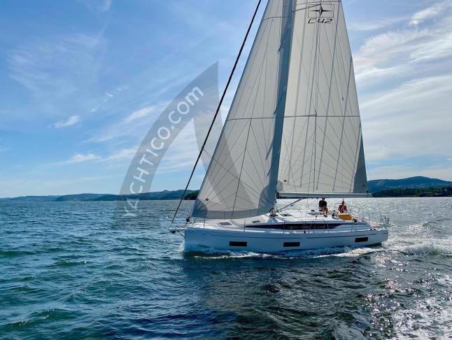 Yacht Bavaria 42 Cruiser available for charter in ACI Marina Trogir