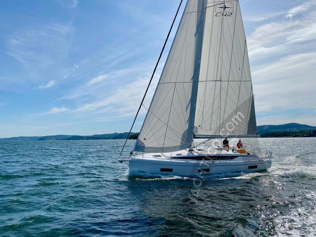 Segelyacht Bavaria 42 Cruiser Yachtcharter in ACI Marina Trogir