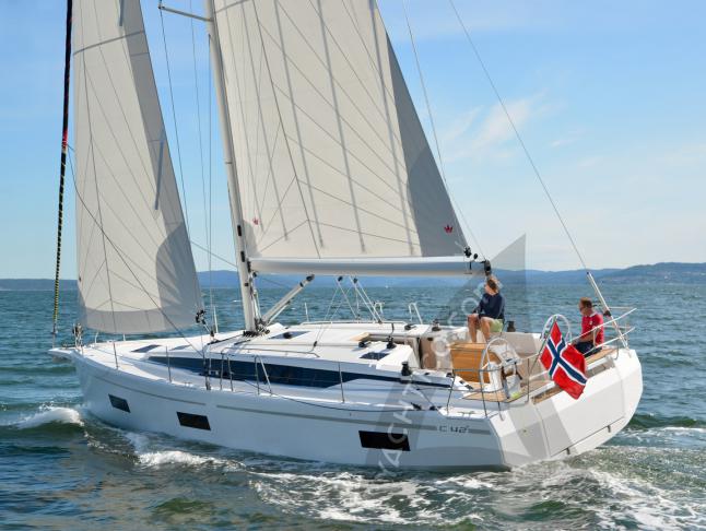 Segelboot Bavaria 42 Cruiser Yachtcharter in Skiathos Haupthafen