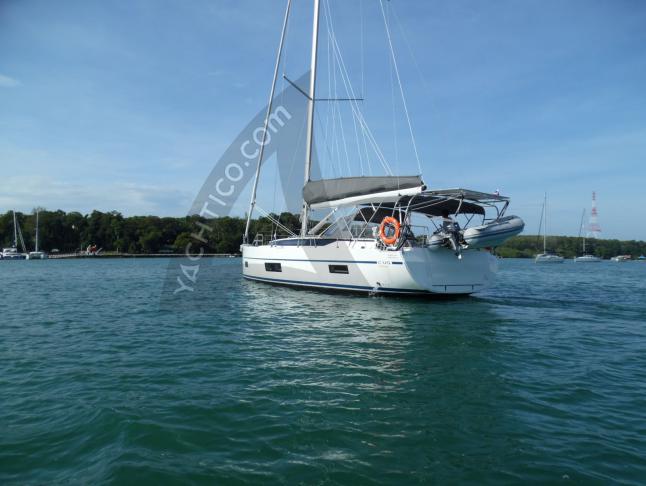 Segelboot Bavaria 45 Yachtcharter in Yachthafen Marina Phuket
