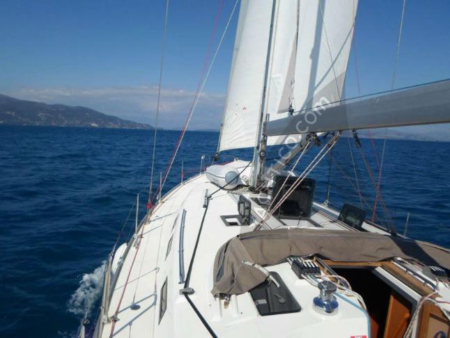 Sailing yacht Bavaria 45 Cruiser for hire in Gouvia Marina