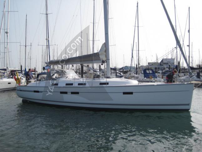 Sailing yacht Bavaria 45 Cruiser for hire in Salaminas Marina