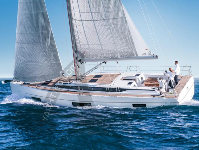 Sailboat Bavaria 45 Cruiser for hire in Lefkas
