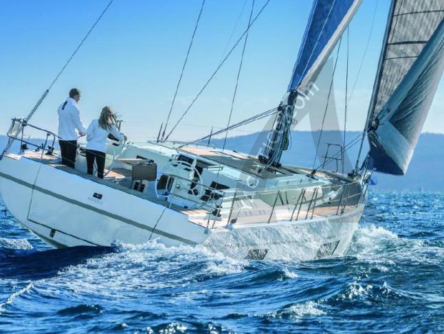 Yacht Bavaria 45 Cruiser for charter in Lefkas
