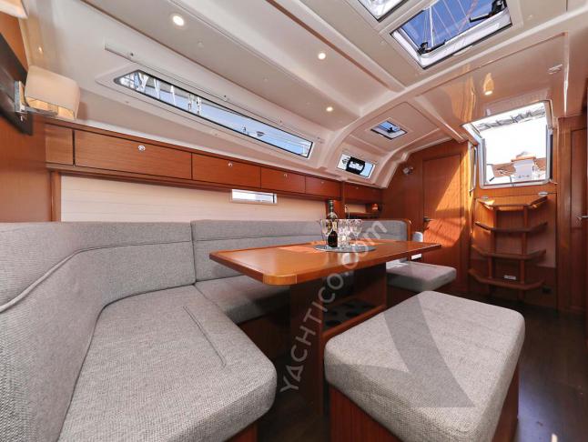 Sailboat Bavaria 46 Cruiser for rent in ACI Marina Jezera