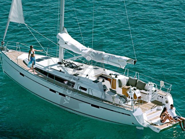 Sailing yacht Bavaria 46 Cruiser for rent in Puntone