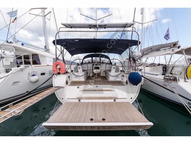 Sailboat Bavaria 46 Cruiser for rent in Nea Peramos Marina