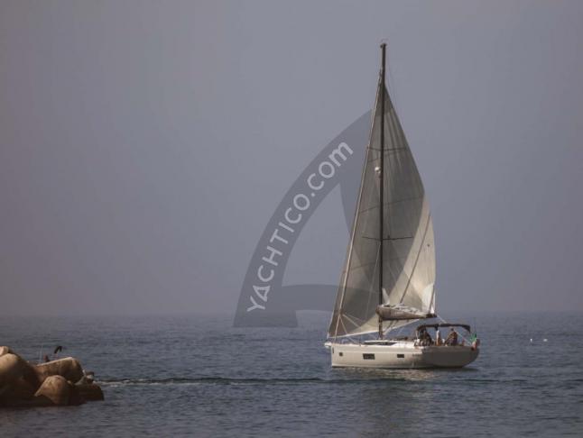 Yacht Bavaria 57 Cruiser available for charter in Castellammare di Stabia