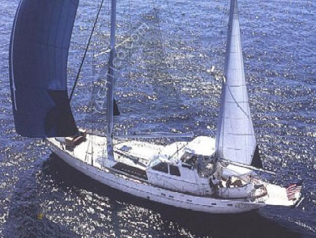 Crewed luxury sailing yacht Nassau