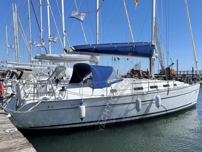 Segelboot Cyclades 39 chartern in Heiligenhafen Yachthafen