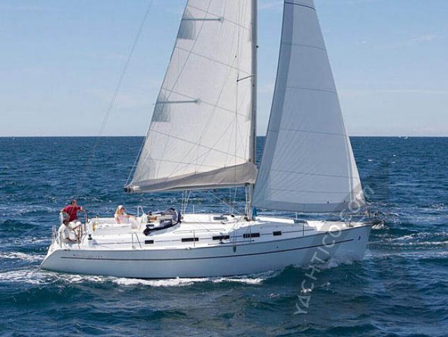 Yacht Cyclades 39.3 for hire in Athens