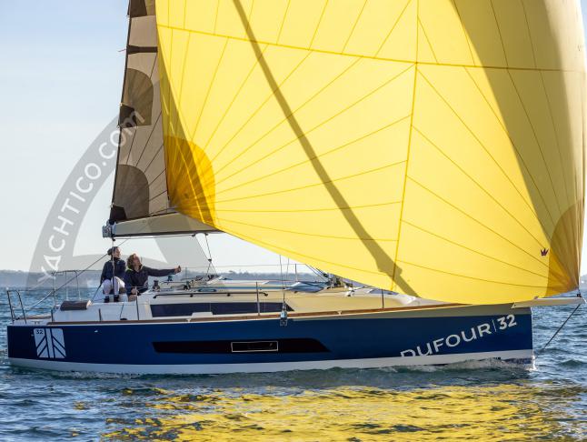 Segelboot Dufour 32 Yachtcharter in Marseille
