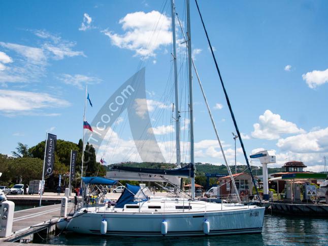 Sailing yacht Dufour 325 Grand Large for rent in Portoroz