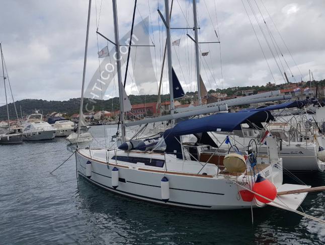 Segelyacht Dufour 360 Grand Large chartern in Komolac