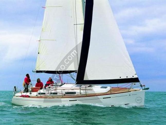 Sailboat Dufour 365 Grand Large available for charter in La Trinite sur Mer