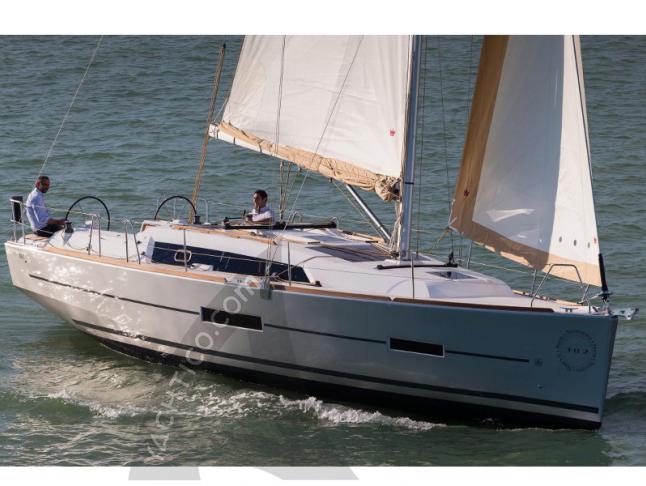 Yacht Dufour 382 Grand Large for charter in Marina di Portorosa