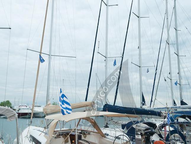 Segelboot Dufour 410 Grand Large Yachtcharter in Nikiti Marina