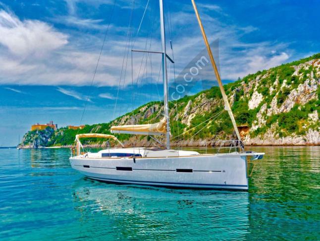 Sailing boat Dufour 412 Grand Large for rent in Marina Mandalina