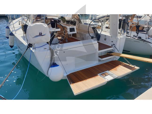 Yacht Dufour 430 Grand Large for hire in Marina Kastela